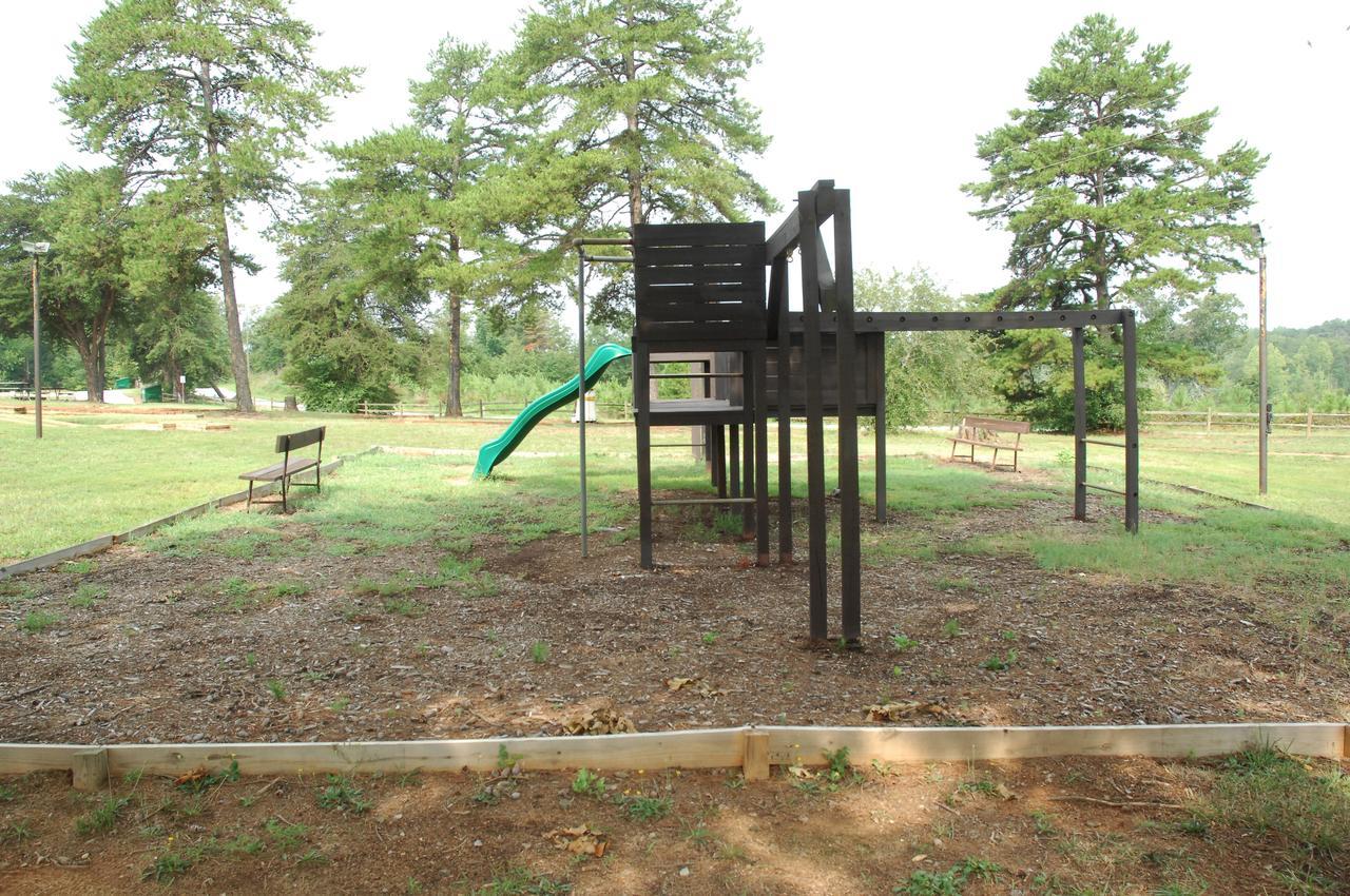 Carolina Landing Camping Resort Deluxe Cabin 4 Fair Play 外观 照片