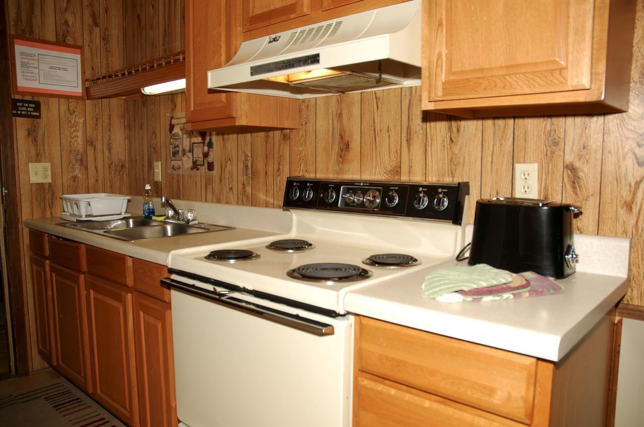 Carolina Landing Camping Resort Deluxe Cabin 4 Fair Play 外观 照片